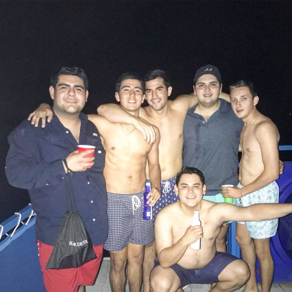 Meet your Posher, Carlos